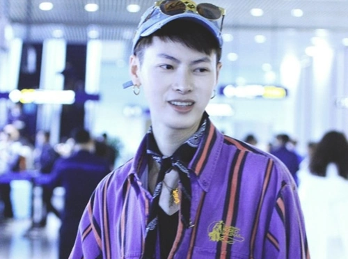 >> 文章内容 >> 快乐男声养鸡和权志龙什么关系 2017快乐男声养鸡是谁