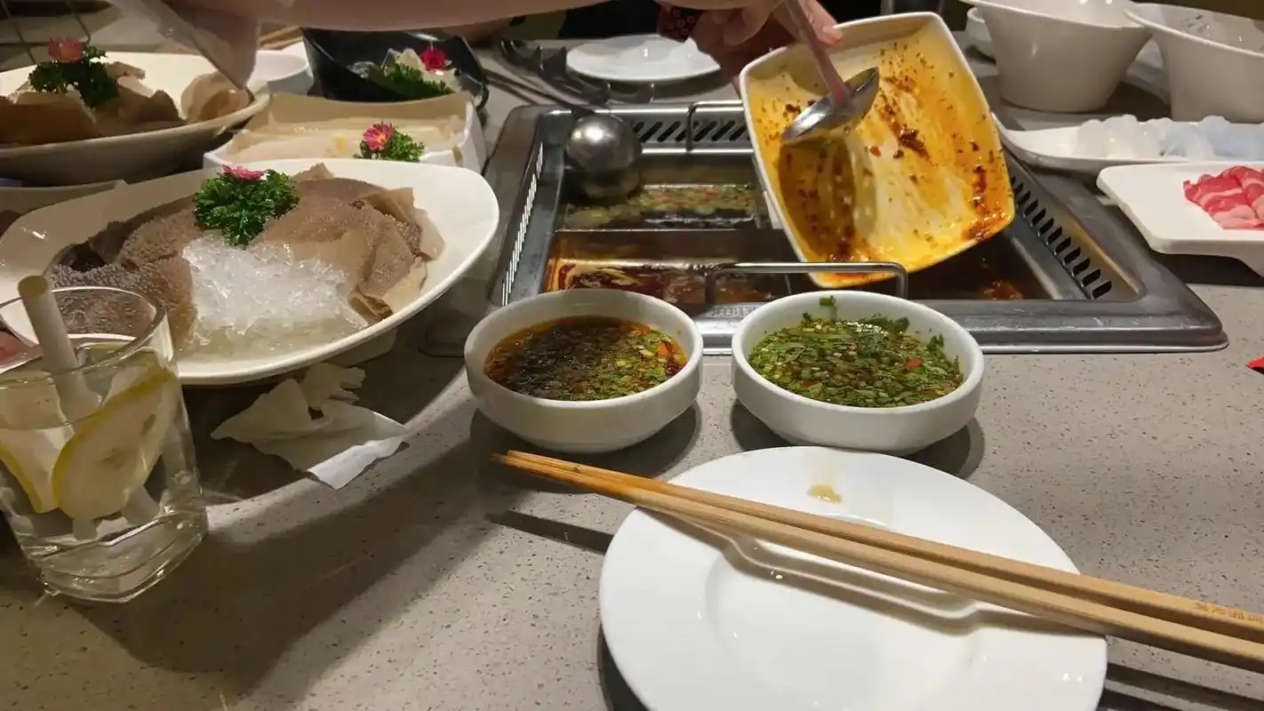 今天来吃火锅,谁懂这一口的好吃 - 抖音