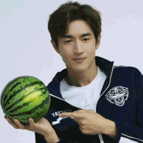 林更新 吃瓜群众 表情包#林更新的事业心##玫瑰的故事