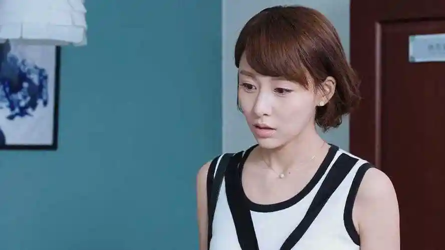 《爱人的谎言》第四十八集02:童小夏怀孕了,孩子的父亲是易奕,童四季