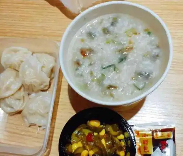 今天的早餐又是外卖