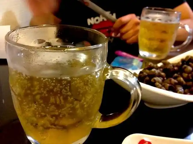 原创经常喝啤酒可以预防骨质疏松和抗癌究竟是真相还是谣言