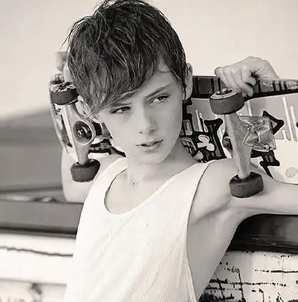 世界最帅13岁正太走红 被日本妹子封为"世界最帅"