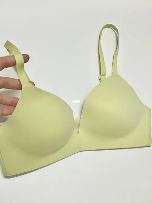 也不会有勒痕穿上是很自然的胸型(不像一些胸垫巨厚的内衣,又闷又
