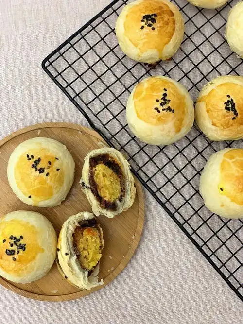 每年都会做的蛋黄酥酥到掉渣啦