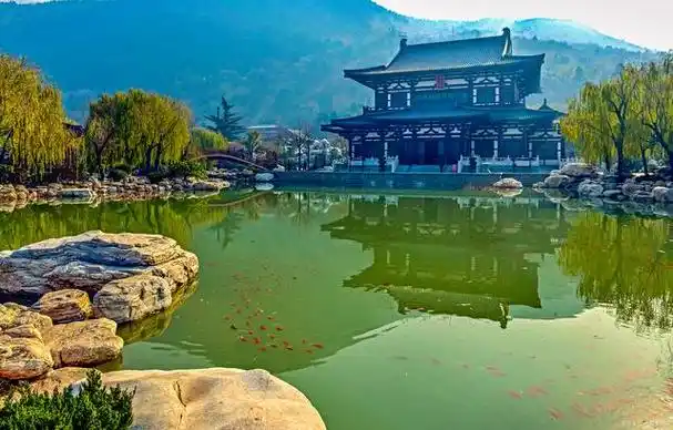 西安市华清池景区:历史风采与自然韵味