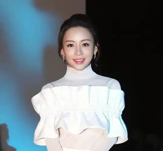 九球天后近照遭曝光,潘晓婷气质尽显高贵,球迷:极品!_魅力_赛场_照片