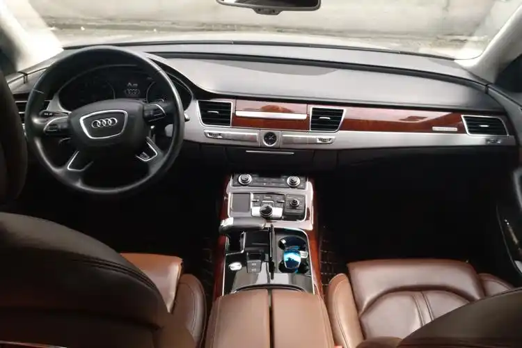 奥迪a8中控台,奥迪a8l各种按钮讲解_大山谷图库