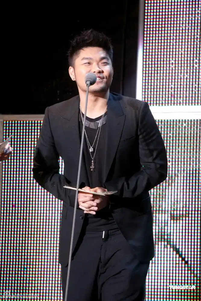 p>李玖哲(nicky lee),1980年11月26日出生于韩国,美籍韩裔,华语男