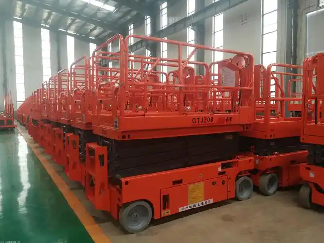 自行式高空作业升降平台自行剪叉式升降机