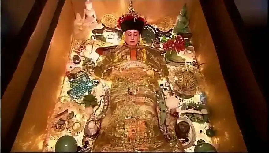 孙殿英的部队才进入慈禧墓的地宫