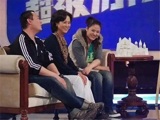 柏寒儿子韩青个人资料 柏寒和韩青为何差14岁其中缘由惊人