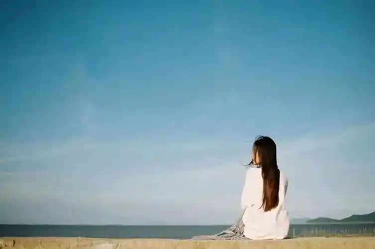 早读:孤独,是一个人的清欢