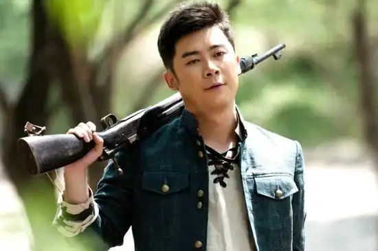 战火连天热播曹征塑造角色接地气追人性