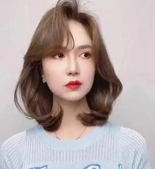 好看不过时内扣发型 彰显优雅温柔气质_短发_层次感_修剪