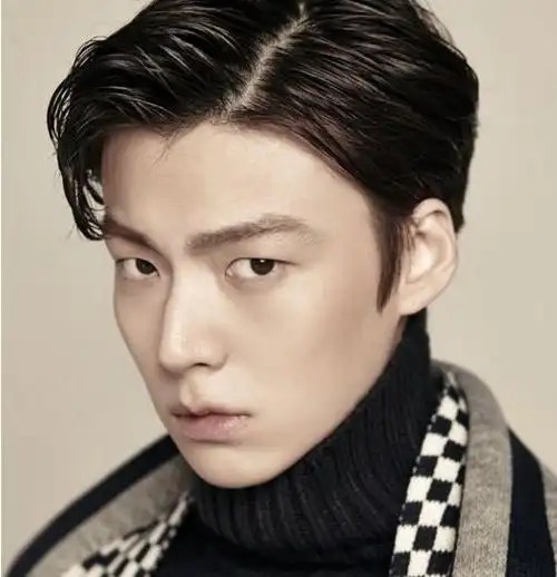 鬓角长痘的男生好烦恼 鬓角长痘究竟该怎么办? - it610.com