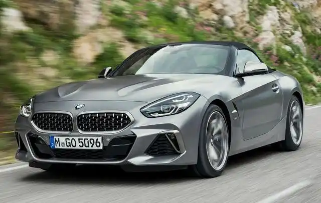 在国内市场跑车系列车型当中,宝马z4这款车型可以说是小跑界的常青树