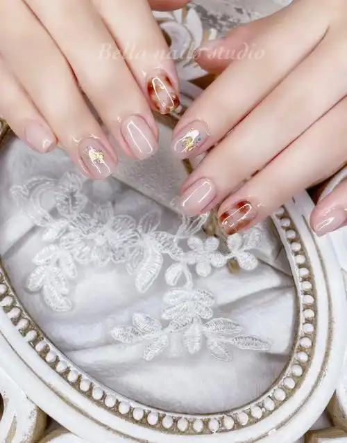 水润般裸色70闪粉金箔琥珀设计boxhill美甲