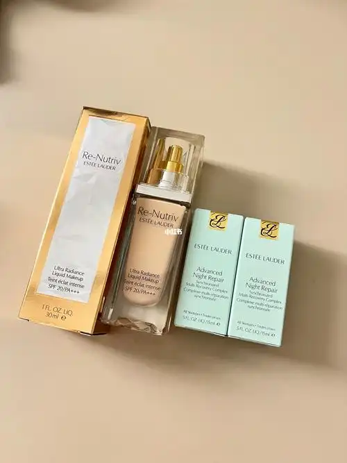 雅诗兰黛白金粉底液