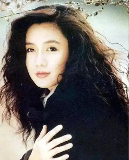 邵乔茵:甘心下嫁穷小子秦汉,却被林青霞插足,她是如何反击的