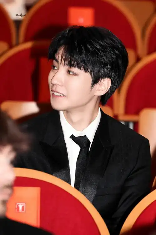 dark_star_王俊凯个人站