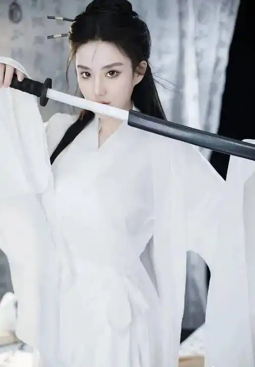 人像摄影:白衣仙女无情剑