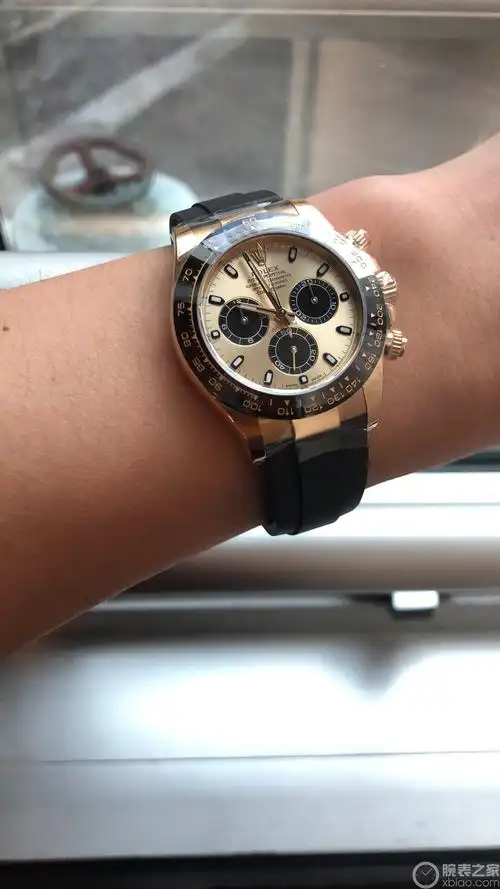 迪通拿的橡胶带手感真的难受_劳力士社区|腕表之家xbiao.com