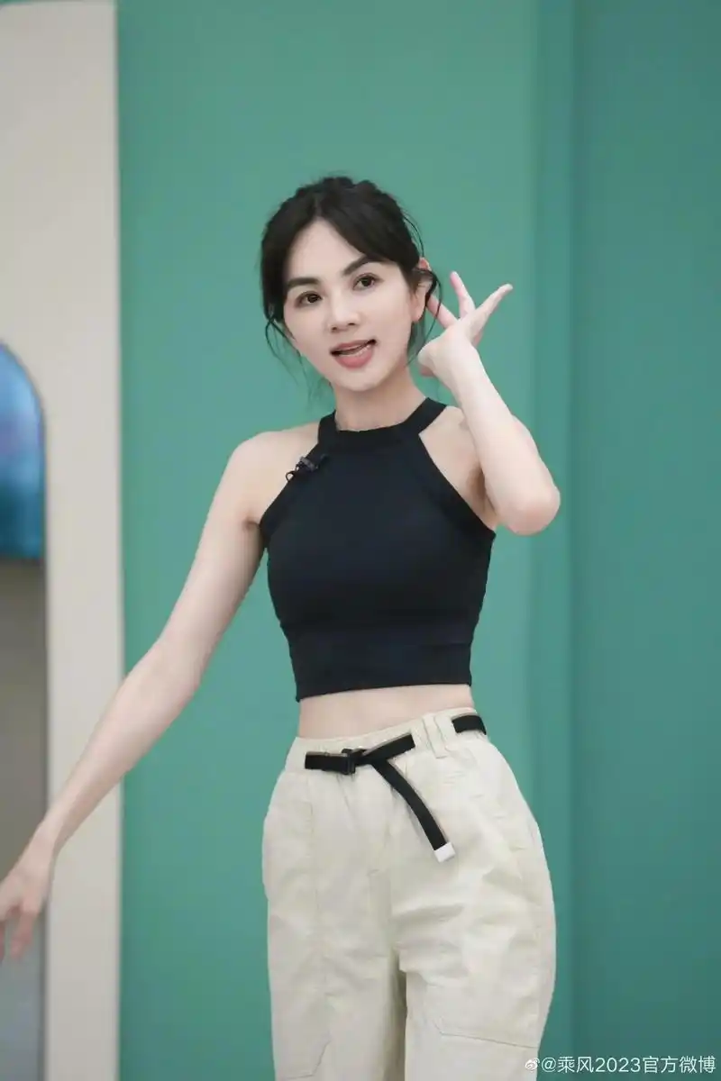 陈嘉桦 #ella陈嘉桦 乘风一公练习室剧照,ella有在 - 抖音