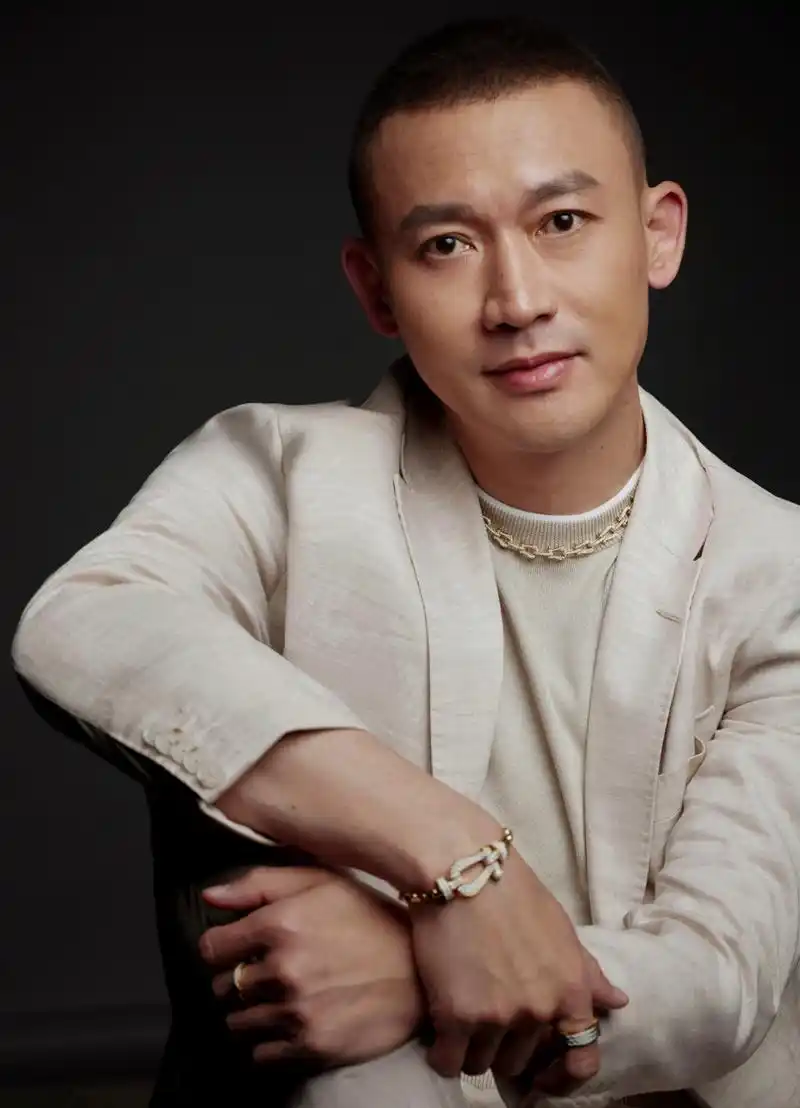 聂远 远boss fred斐登高级珠宝晚宴现场图送达