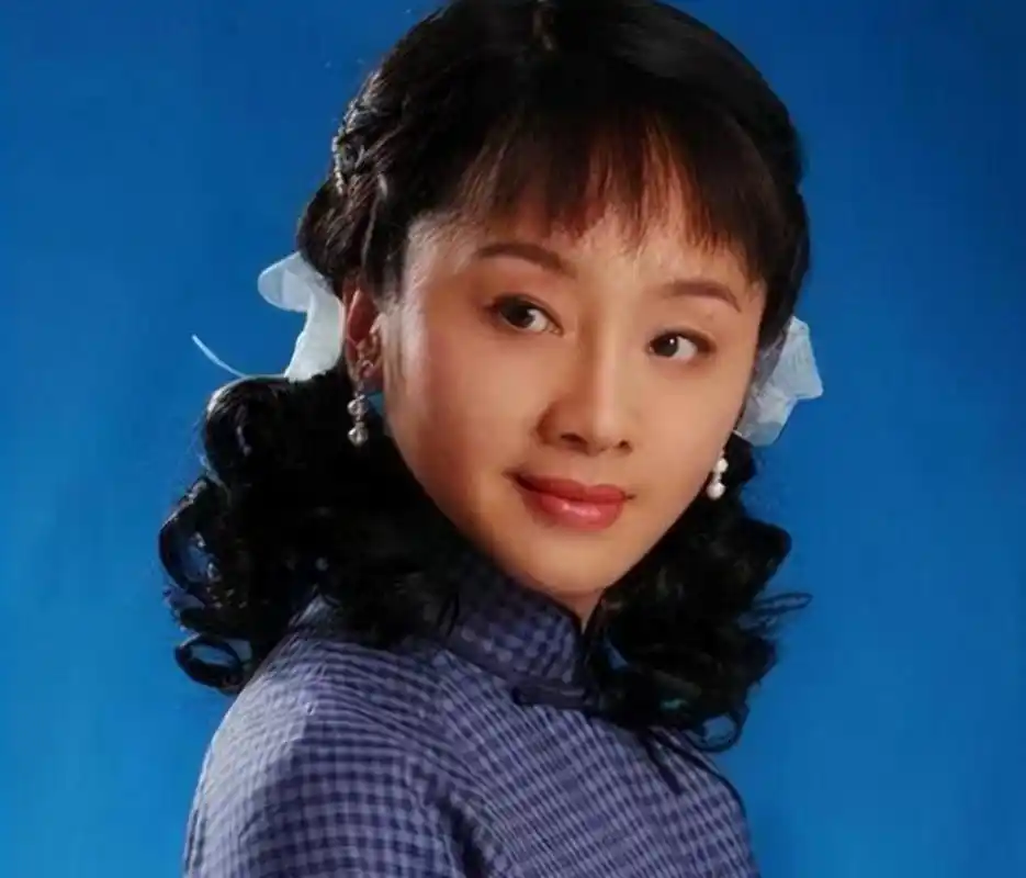 唐静:前夫与秦海璐结婚后,自己至今未嫁,现在她只想陪儿子长大