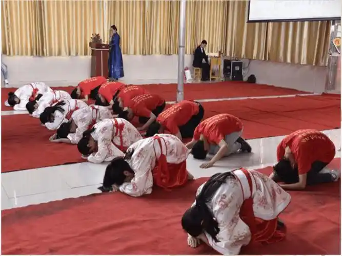 20202021学年人教版高中语文选修中国民俗文化第五单元跪拜礼的起源和