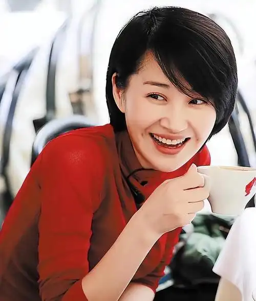 回顾为什么54岁的许晴至今单身她坦然承认如果他还在我会嫁