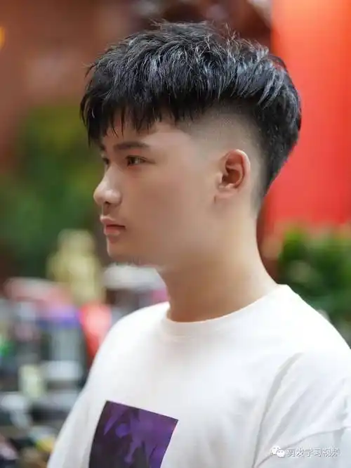 2021秋季精选男士发型(30款)_时尚