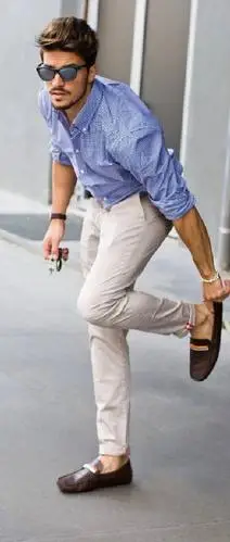 外套用披的单车用扛的走路要快拎包看表才是成熟男人该有的生活写照