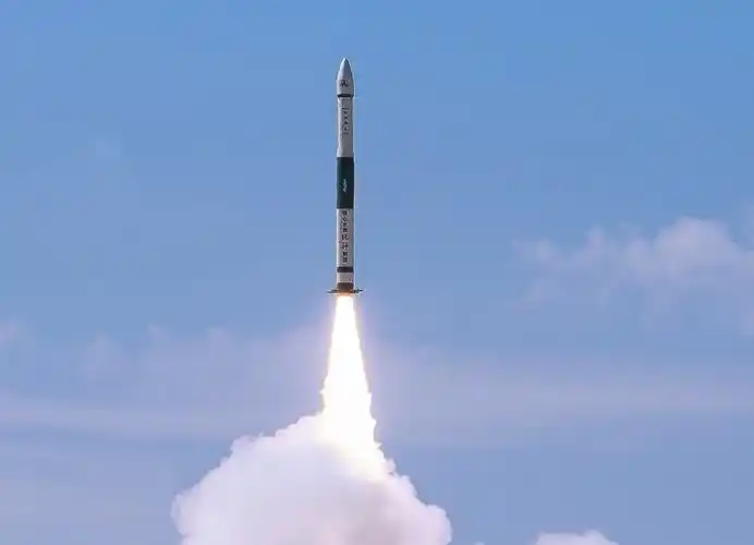 "快舟·锐科激光号"火箭成功发射 图片来源:锐科激光