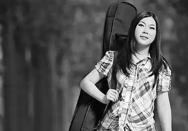 16岁辍学北漂,20岁身家过亿,万人空巷,33岁的西单女孩怎样了?