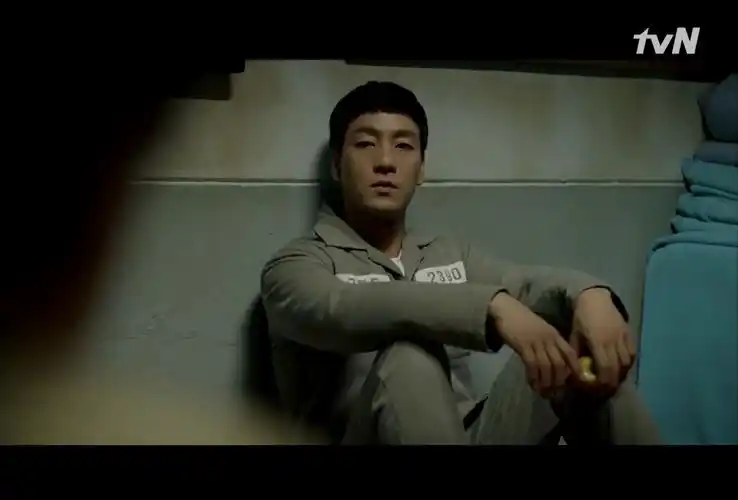 机智的监狱生活-压制着怒火