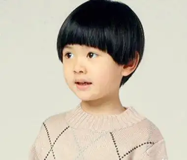 小女孩蘑菇头怎么扎头发 小孩蘑菇头扎发发型