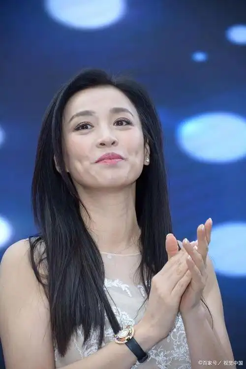 张庭——爱笑的酒窝美女