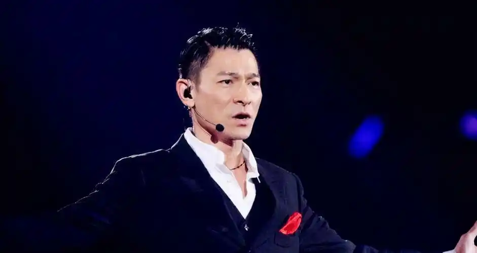 刘德华能火39年你以为只是因为唱歌好演技棒其实另有原因