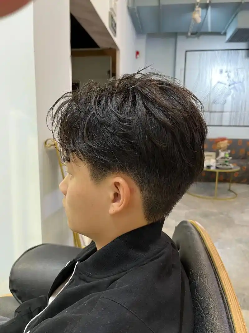 超帅男士韩式气垫烫.一款少年感发型微分醉盖这一款发型不挑脸型 - 抖