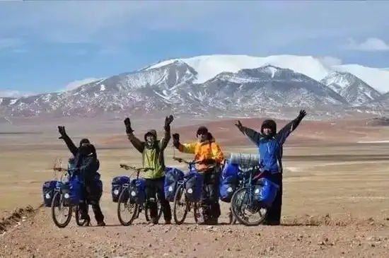 2015年墨颜等4人穿越羌塘.