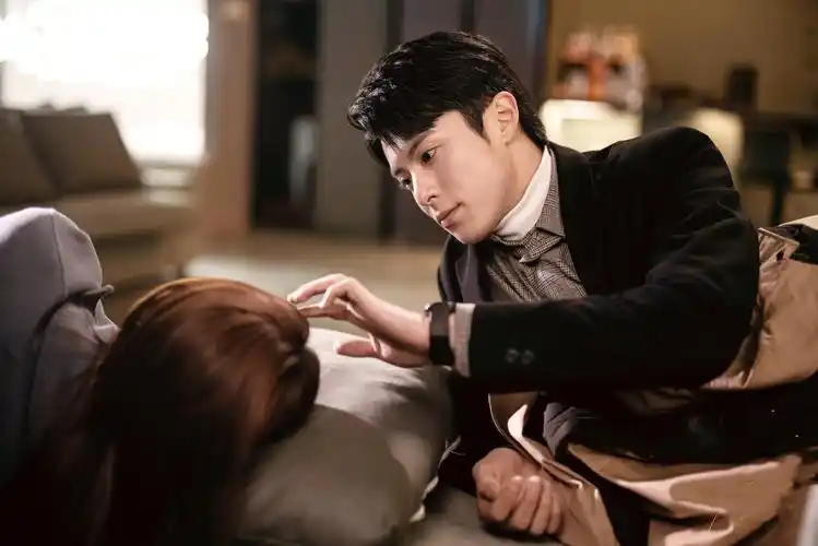 王鹤棣|《理智派生活》:月尊大人的年下弟弟体验,职场与爱情的双重