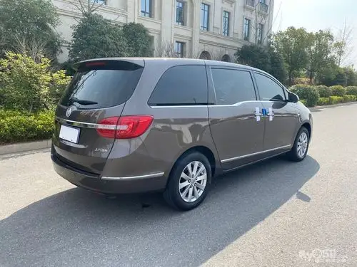 2017款 别克gl8 25s 豪华型