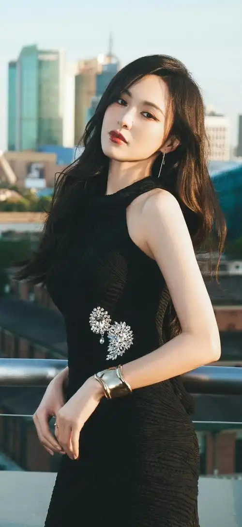 美女系列壁纸第419期-唐嫣