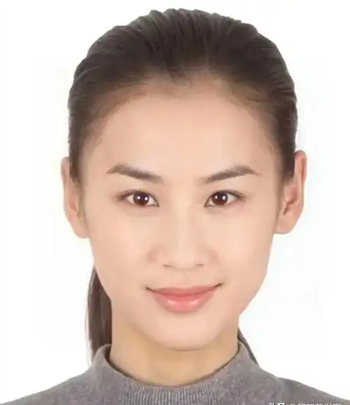 24位女明星证件照大pk,没有对比就有伤害,你觉得谁是天生丽质?