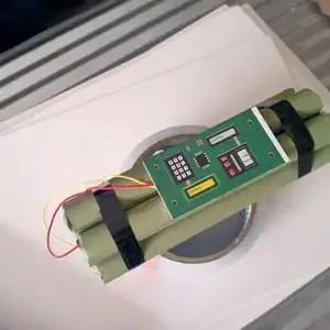 定时炸csgo c4爆破cf吃鸡手办玩偶35.280635.