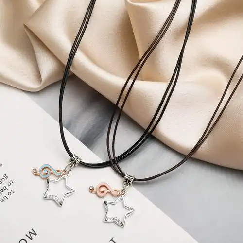 日韩学生四叶草项链一对女简约森系闺蜜钥匙和锁双层锁骨链吊坠