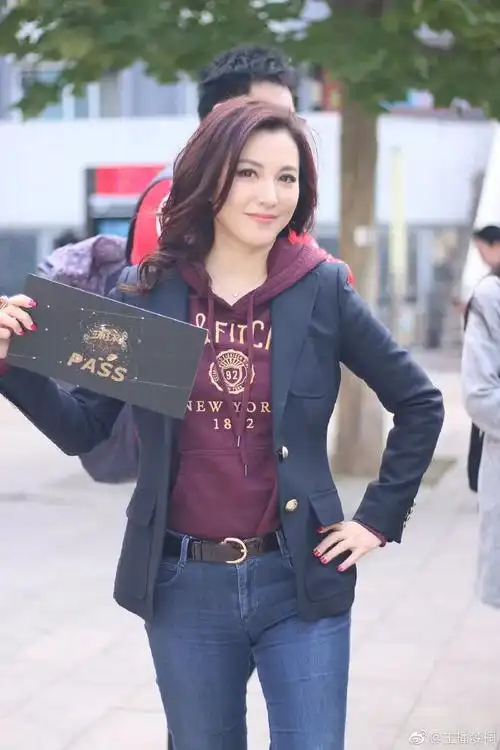 人物| 央视主播梦桐:假如人生是一场直播…… - 元艺考