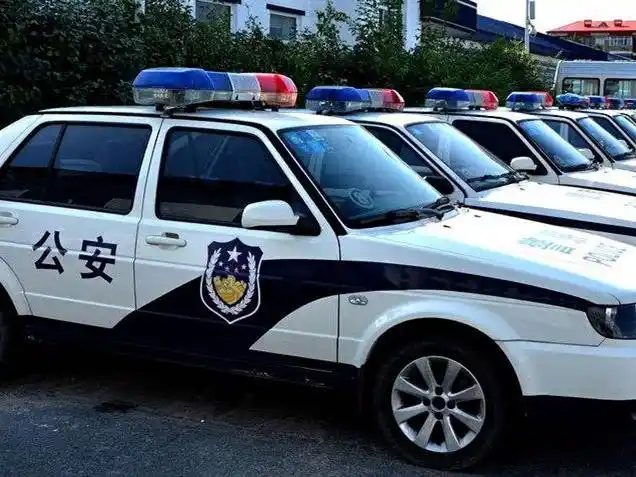 国内警车大换血告别普桑和捷达新车更显国产车威严